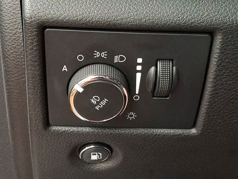 Used 2022 Jeep Grand Cherokee Limited AWD/4WD image 21