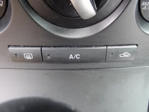 Used 2012 MAZDA MAZDA3 i Sport image 19