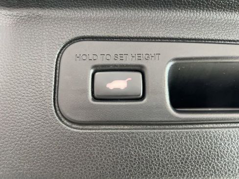 Used 2024 Honda Pilot Elite image 9