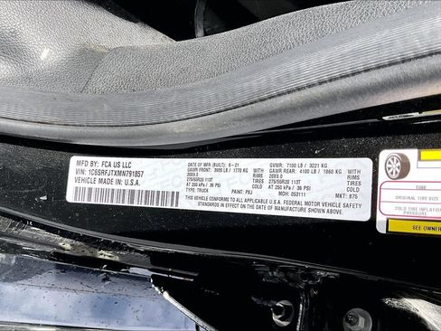 Used 2021 RAM 1500 Laramie w/ Sport Appearance Package AWD/4WD image 4