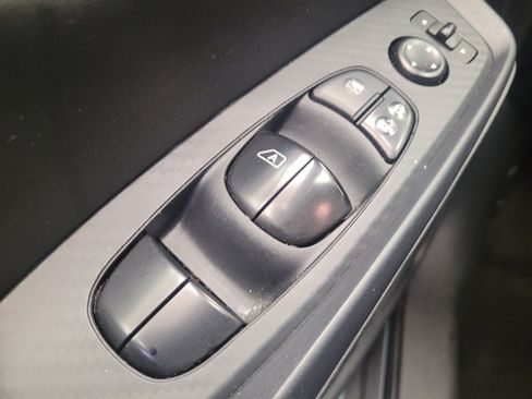 Used 2024 Nissan Sentra SV image 27