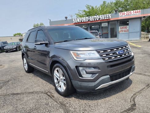 Used 2016 Ford Explorer XLT w/ Equipment Group 202A FWD image 1