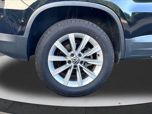 Used 2014 Volkswagen Tiguan SE FWD image 33