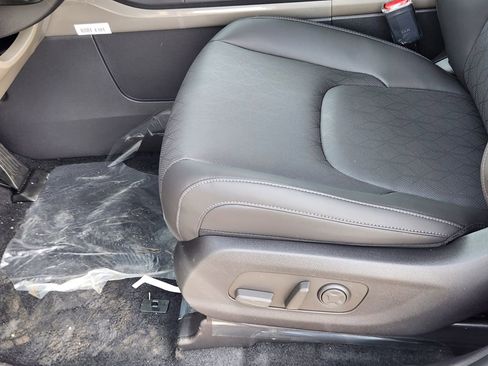 New 2026 Kia Carnival LXS image 8