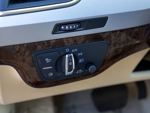 Used 2018 Audi Q7 2.0T Premium Plus image 28