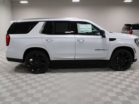 New 2026 GMC Yukon Denali w/ Denali Reserve Package AWD/4WD image 13