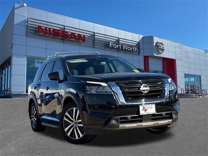 Used 2022 Nissan Pathfinder Platinum w/ Lighting Package (N93)