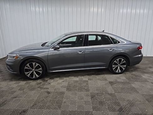 Used 2020 Volkswagen Passat 2.0T SEL image 5
