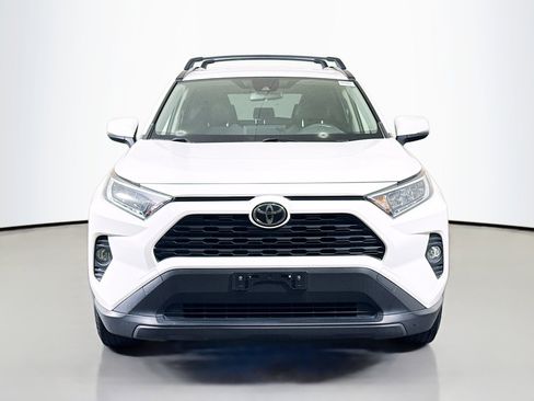 Used 2020 Toyota RAV4 XLE w/ Carpet Mat Package FWD image 2