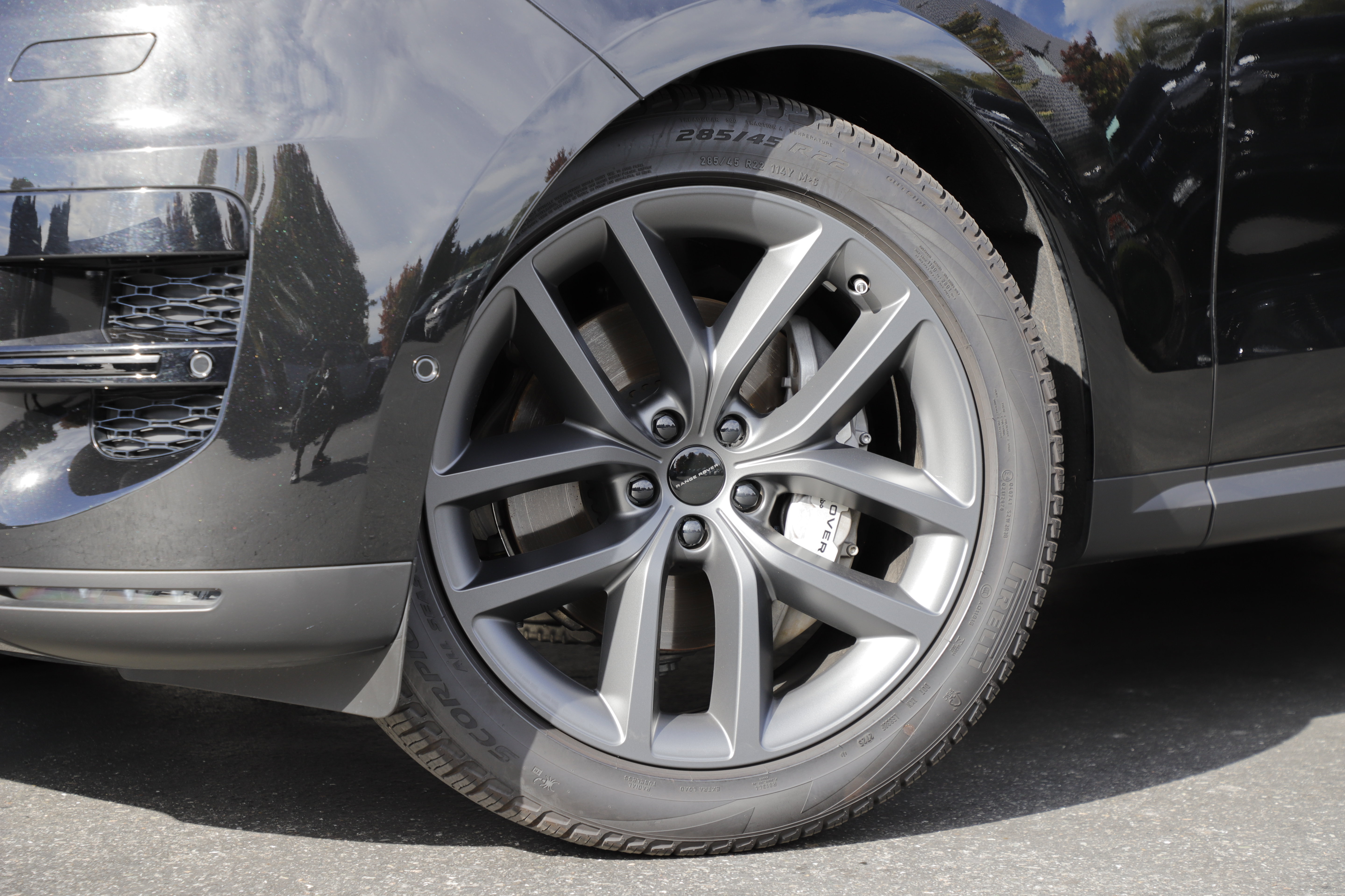 Certified 2026 Land Rover Range Rover Sport SE AWD/4WD image 2