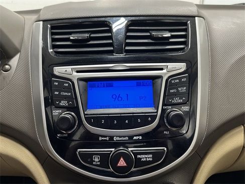 Used 2013 Hyundai Accent GLS w/ Premium Pkg image 27