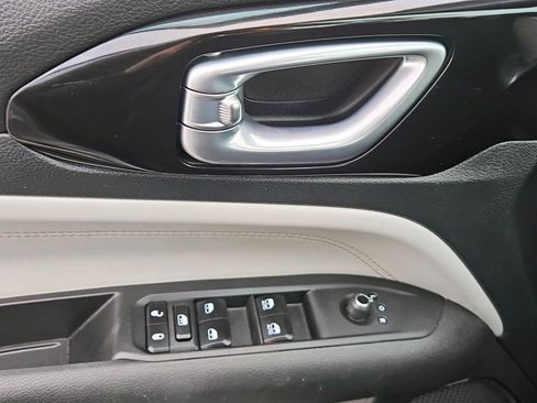 Used 2024 Jeep Compass Limited image 22