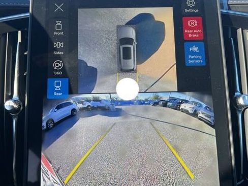 New 2026 Volvo XC90 B6 Plus AWD/4WD image 16