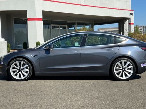 Used 2018 Tesla Model 3 AWD/4WD image 9