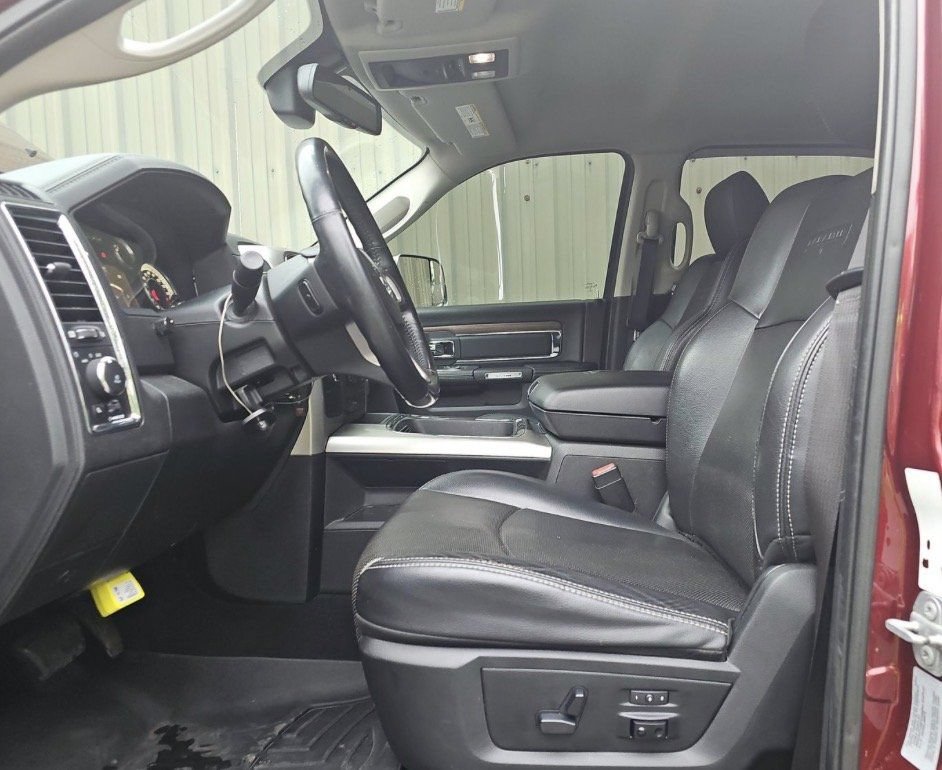 Used 2017 RAM 3500 Laramie AWD/4WD image 5