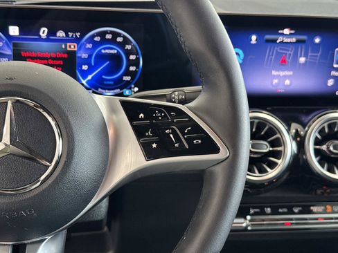 Certified 2025 Mercedes-Benz EQB 300 4MATIC image 22