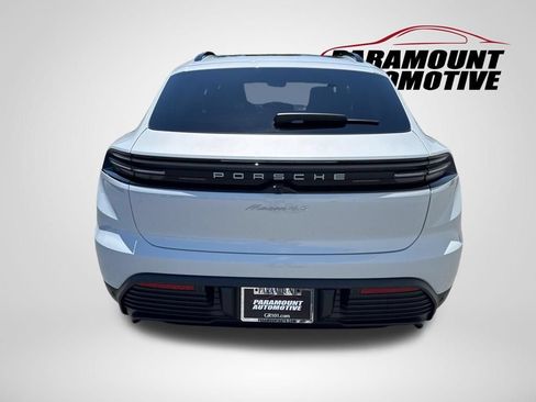 Used 2025 Porsche Macan 4S Electric AWD/4WD image 6