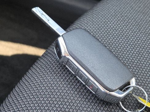 Used 2022 Kia Forte LXS image 32