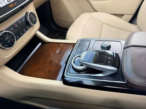 Used 2019 Mercedes-Benz GLS 550 4MATIC image 49