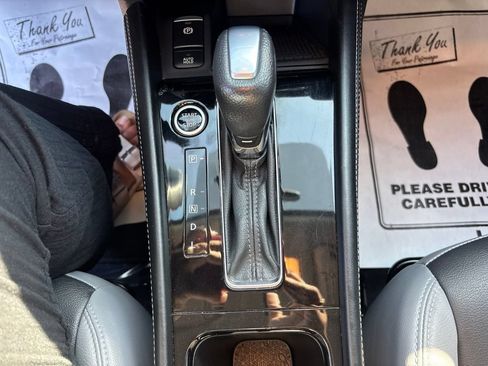 Used 2021 Nissan Kicks SR w/ SR Premium Package FWD image 27