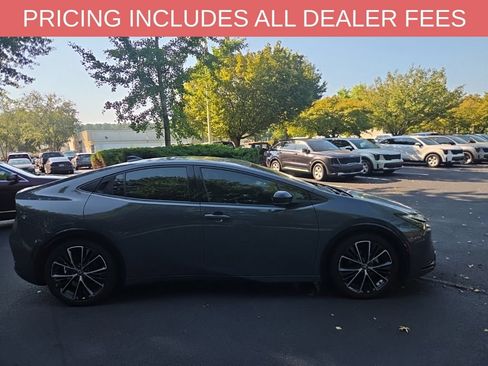 Used 2024 Toyota Prius XLE FWD image 13