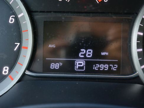 Used 2013 Nissan Sentra SR FWD image 23
