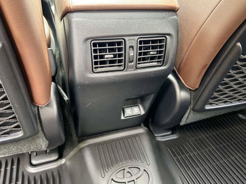Used 2021 Toyota 4Runner Limited RWD image 21