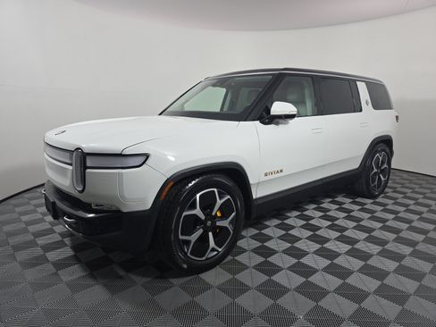 Used 2024 Rivian R1S Adventure AWD/4WD image 1