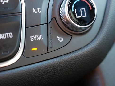 Used 2022 Chevrolet Equinox RS w/ RS Leather Package image 33