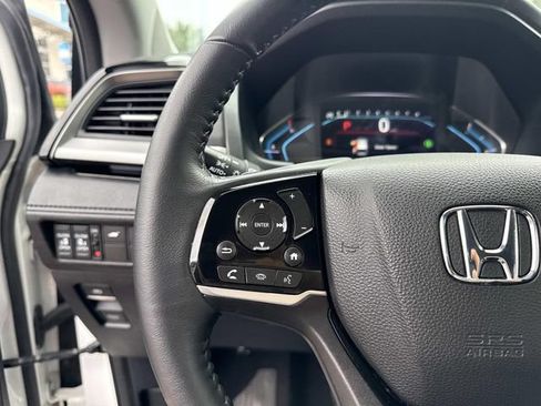 Certified 2024 Honda Odyssey Touring image 32