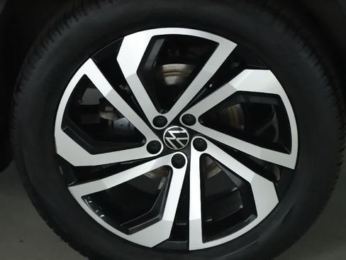 Certified 2023 Volkswagen Atlas SEL AWD/4WD image 43