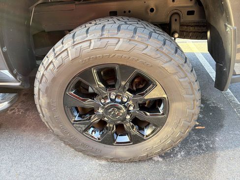 Used 2023 RAM 2500 Laramie AWD/4WD image 7