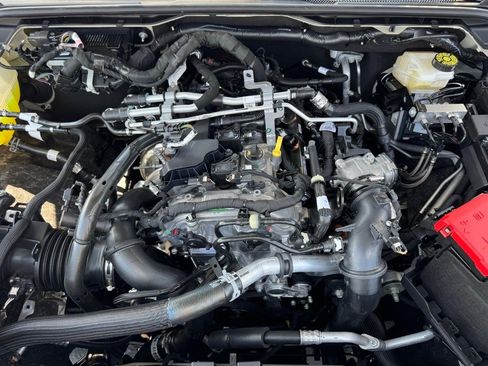 New 2025 Ford Ranger XLT w/ Equipment Group 301A High image 34