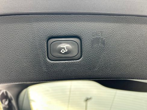 Used 2022 Ford Edge SEL w/ Sport Appearance Package image 14