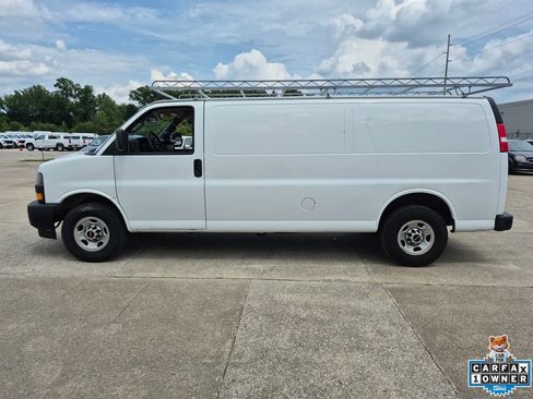 Used 2020 GMC Savana 2500 Extended w/ Driver Convenience Package RWD image 4