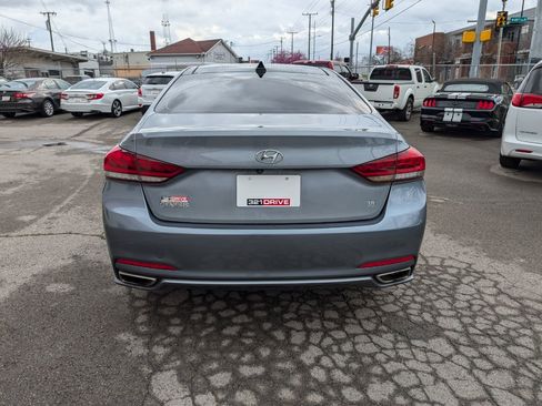 Used 2015 Hyundai Genesis 3.8 w/ Option Group 02 image 7