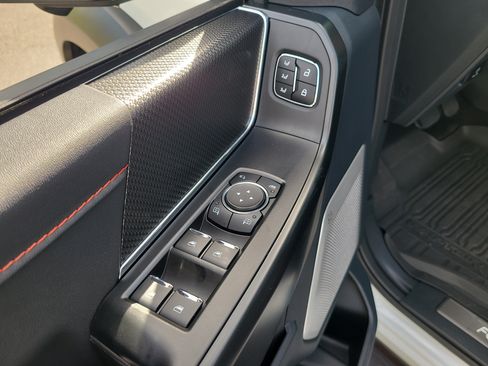 Used 2025 Ford F150 Raptor AWD/4WD image 17