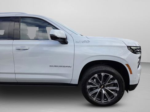 New 2026 Chevrolet Suburban High Country image 18
