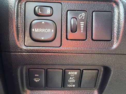 Used 2019 Toyota 4Runner SR5 AWD/4WD image 11