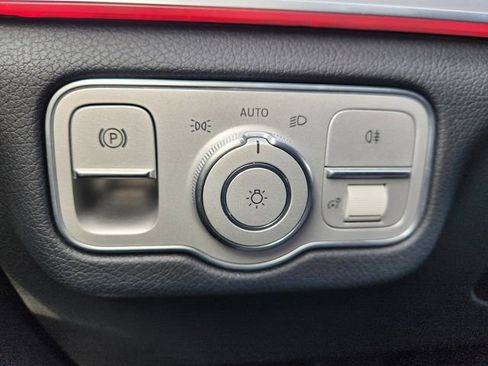 Used 2025 Mercedes-Benz GLS 450 4MATIC image 21