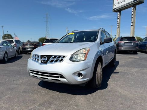 Used 2015 Nissan Rogue S w/ Convenience Package AWD/4WD image 13