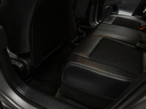 Used 2016 Jeep Compass Latitude image 12