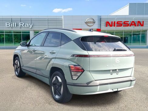 Used 2024 Hyundai Kona SEL FWD image 3