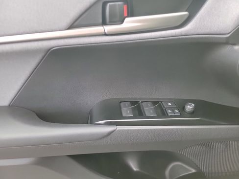 Used 2025 Toyota Camry LE image 16