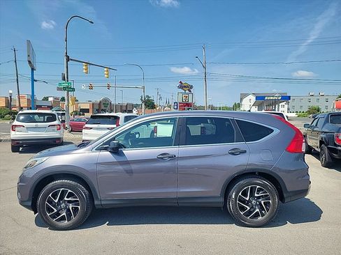 Used 2016 Honda CR-V SE image 2