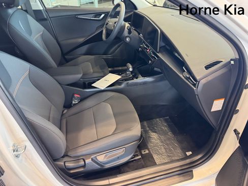 New 2026 Kia Niro LX FWD image 20