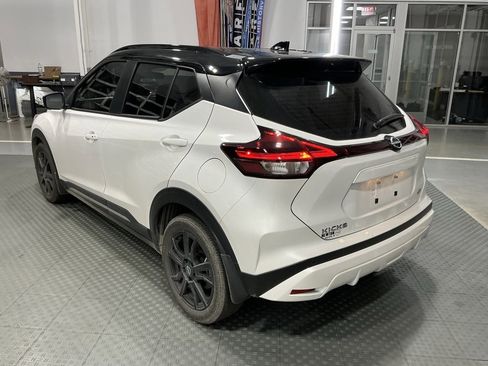 Used 2024 Nissan Kicks SR image 3
