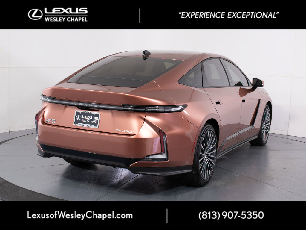 Certified 2026 Lexus ES 350e w/ Convenience Package FWD image 4