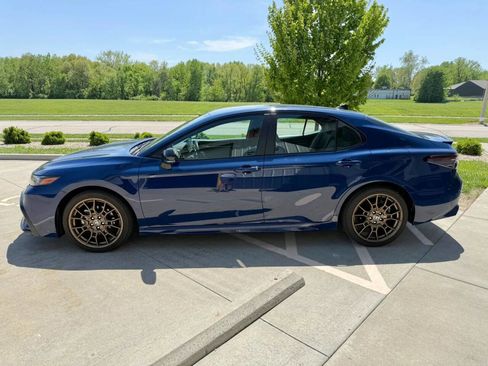 Used 2023 Toyota Camry SE w/ Convenience Package AWD/4WD image 4