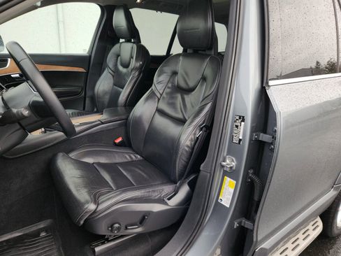 Used 2016 Volvo XC90 T6 Inscription w/ Vision Package image 8